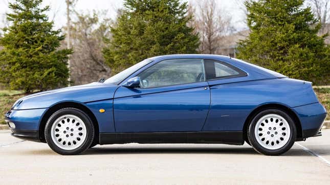 1996 Alfa Romeo GTV Coupe side