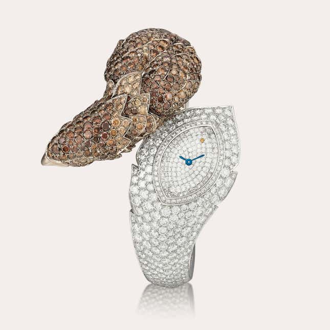 Image for article titled For $400,000 you can buy Tom Brady’s sweaty Super Bowl armband or his custom-made Piguet watch