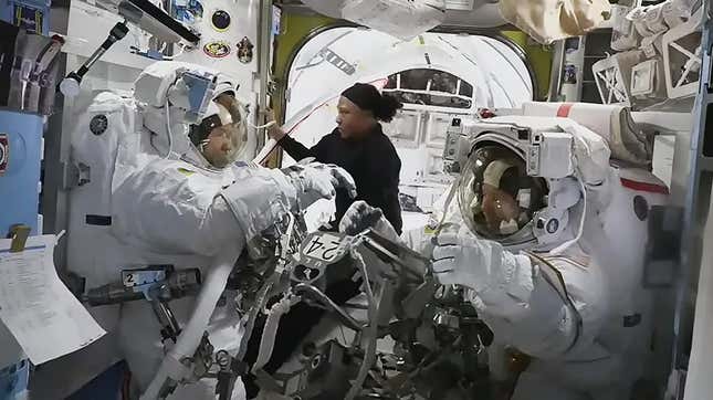NASA astronaut Jeanette Epps was assisting astronauts Mike Barratt and Tracy C. Dyson inside the Quest airlock ahead of their spacewalk when water started leaking from the spacesuit.