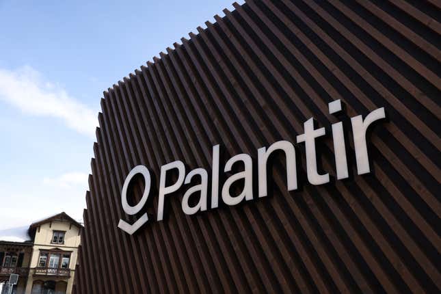 Image for article titled Palantir stock slips 8% as the bleeding gets worse