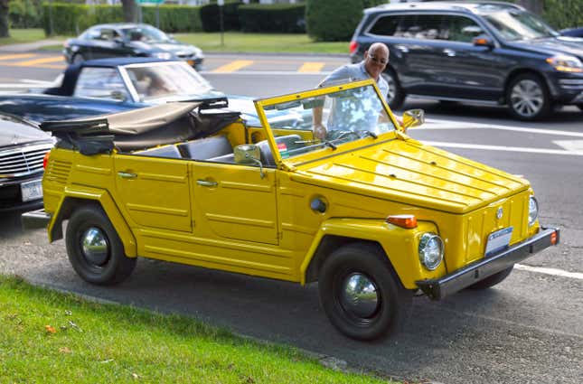 Image for article titled These Are Your Favorite Yellow Cars