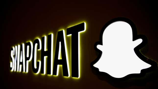 Facebook bajo fuego: Acusado de espiar a Snapchat a través de la cámara de tu teléfono