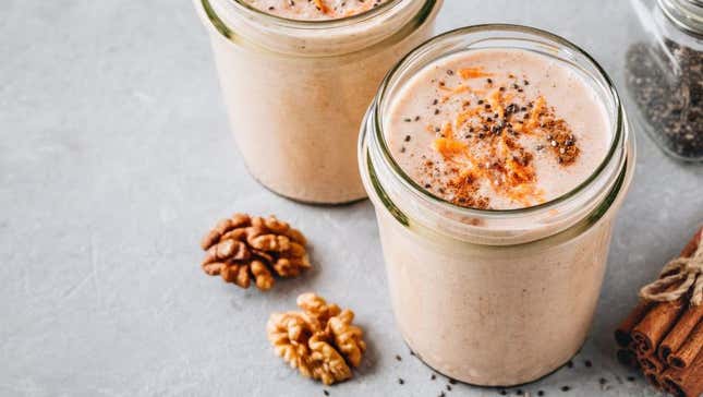 Carrot cake smoothies