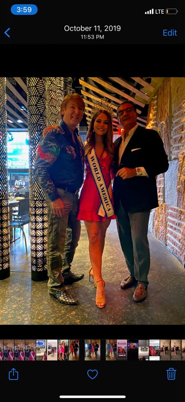 Michael Blakey, Marisa Butler, and Jacob Arabo at a dinner in Las Vegas in 2019.
