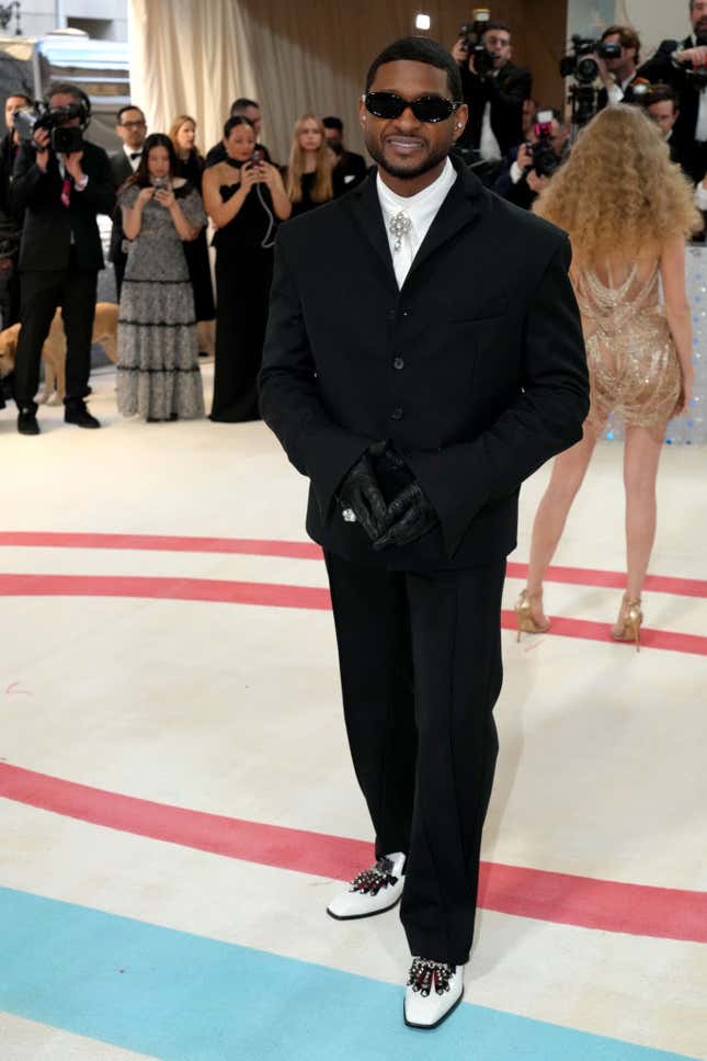 Image for article titled Met Gala 2024: Black Men&#39;s Red Carpet Looks Over the Years