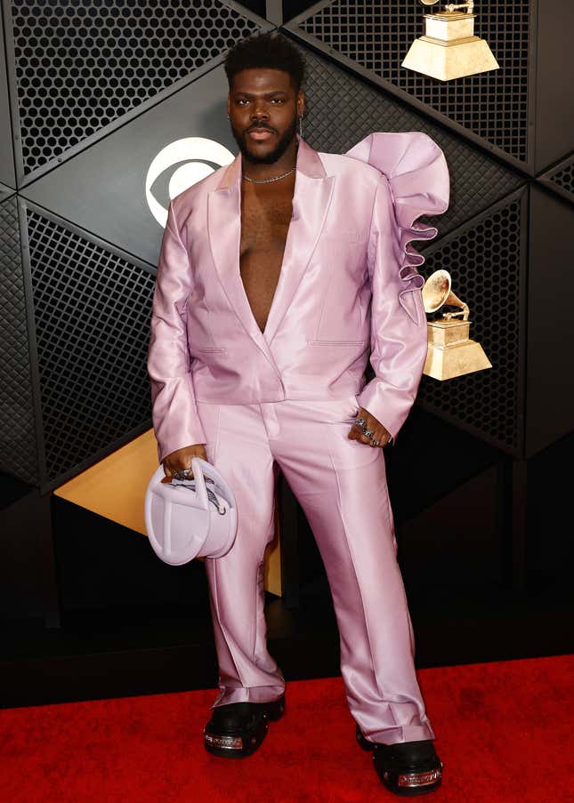 Image for article titled 2024 Grammys: Red Carpet Trainwrecks