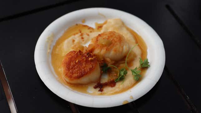 Image for article titled 6 of the Best Foods at EPCOT’s Festival of the Holidays