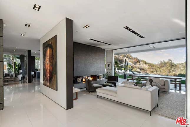 Image for article titled Take a Look Inside L.A. Reid&#39;s Unbelievable Mansion on the Market... Again