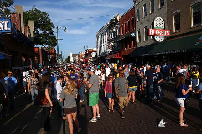 Image for article titled The 5 best cities in America to raise a family — and the 5 worst