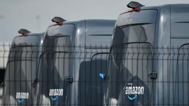 Image for article titled Amazon Doesn&#39;t &#39;Employ&#39; Drivers But Also Doesn&#39;t Want Them Unionizing: Report