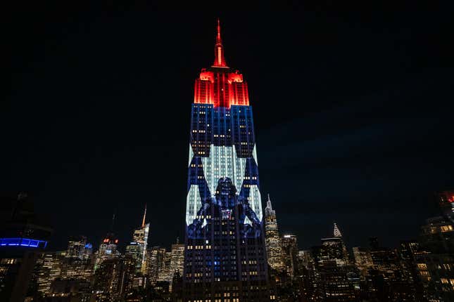 Image for article titled Star Wars and the Empire Took Over the Empire State Building