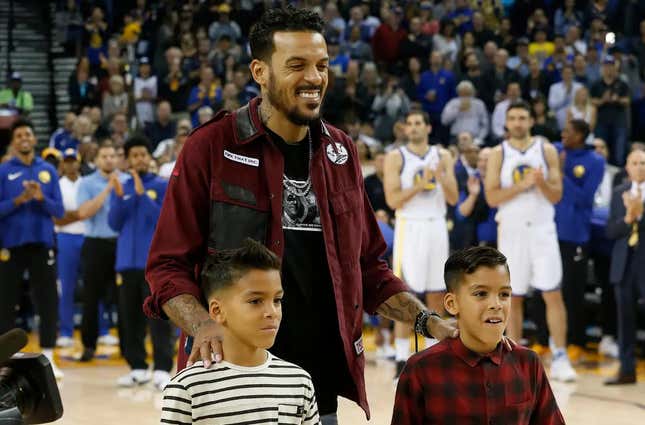 Matt Barnes and his two sons in 2017