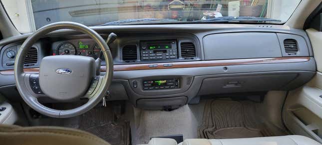 Image for article titled At $4,900, Could This 2008 Ford Crown Victoria LX Be A Crown Jewel?