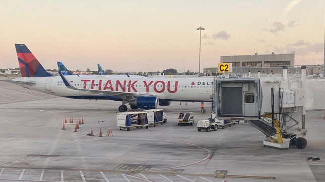 Image for article titled Florida Man Steals Over $15,000 in Items From Airport Luggage, Including the Apple AirTag That Got Him Caught