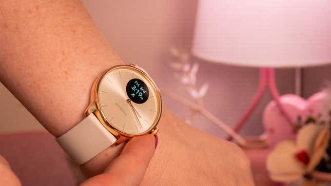Image for article titled This Hybrid Smartwatch Is Stylish Enough to Wear Anywhere While Still Tracking Essential Health