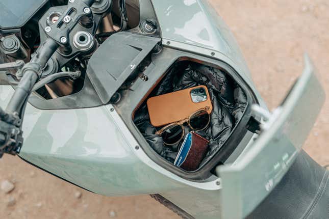 Image for article titled 2023 Zero DSR/X Electric Adventure Bike Silently Conquers All Terrain