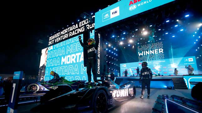 Image for article titled De Vries and Mortara Split Formula E Season-Opening Doubleheader