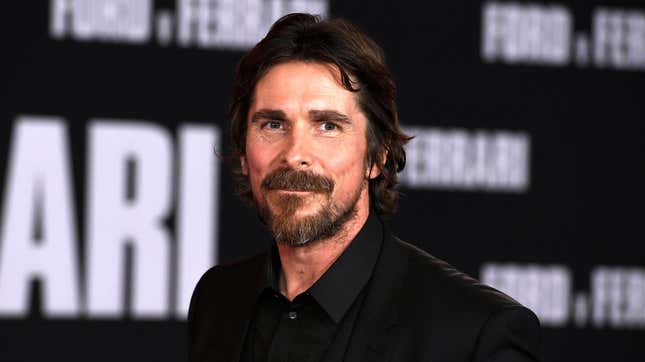 Christian Bale couldn’t talk to Chris Rock while filming <i>Amsterdam </i>because he’s just too darn funny