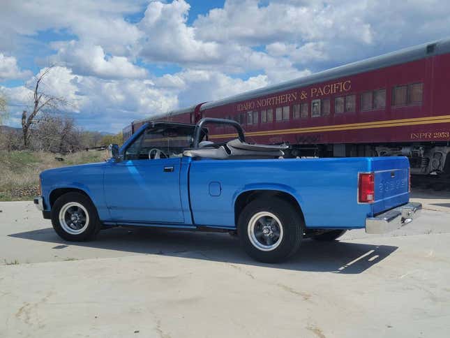 Image for article titled At $13,900, Is This 1990 Dodge Dakota A Drop-Top Doozy?