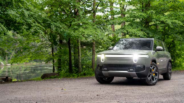 Image for article titled Just a Ton of Photos I Took of the Rivian R1S in the Rainy Catskills