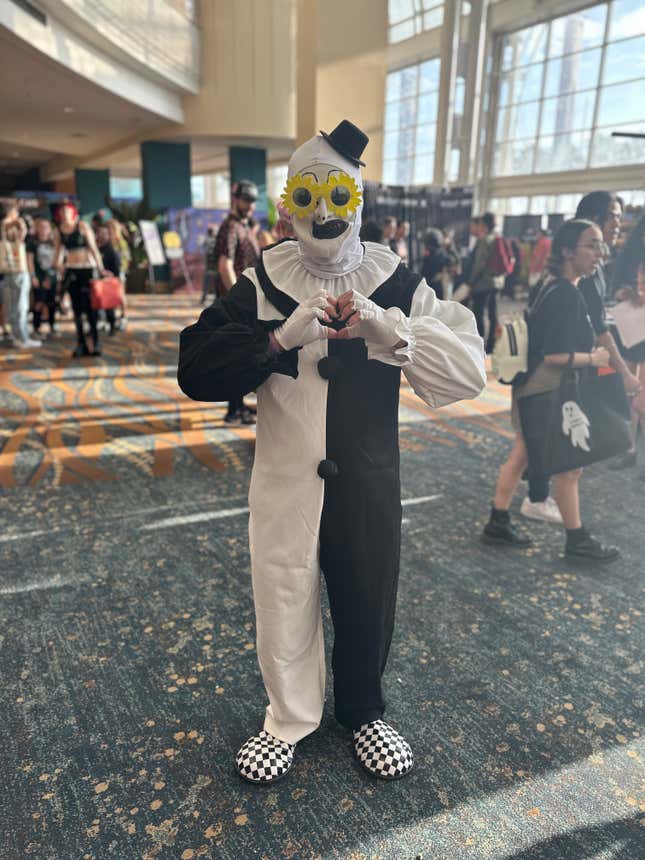 Image for article titled The Spookiest Cosplay at Midsummer Scream 2023