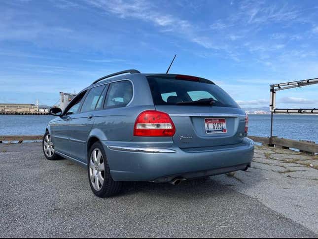 Image for article titled At $4,200, Is This 2006 Jaguar X-Type Sportwagon The Cat’s Pajamas?