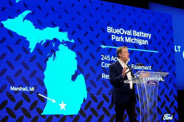 FILE - Ford Motor Co. Executive Chairman Bill Ford announces the automaker&#39;s new BlueOval Battery Park, Feb. 13, 2023, in Romulus, Mich. Ford Motor Co. said Monday, Sept. 25, that it&#39;s pausing construction of the $3.5 billion electric vehicle battery plant in Michigan until it is confident it can run the factory competitively. (AP Photo/Carlos Osorio, File)