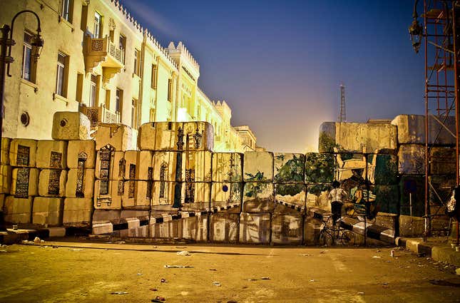 The Sheikh Rihan eye-deceiving, (trompe-l’œil) mural, painted during a “No Walls Protest.”