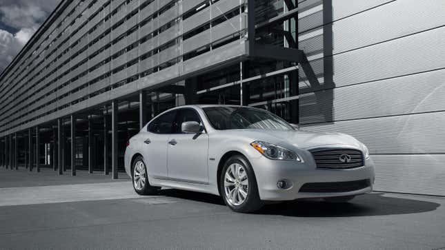 Infiniti M hybride 2013