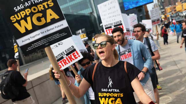 Image for article titled SAG-AFTRA Agrees to Federal Mediation, But Not to an Extension