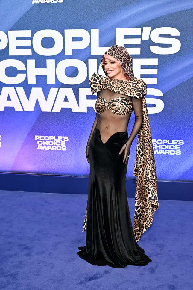 Shania Twain at the People's Choice Awards held at Barker Hangar on December 6, 2022 in Santa Monica, California. (Photo by Michael Buckner/Variety via Getty Images)