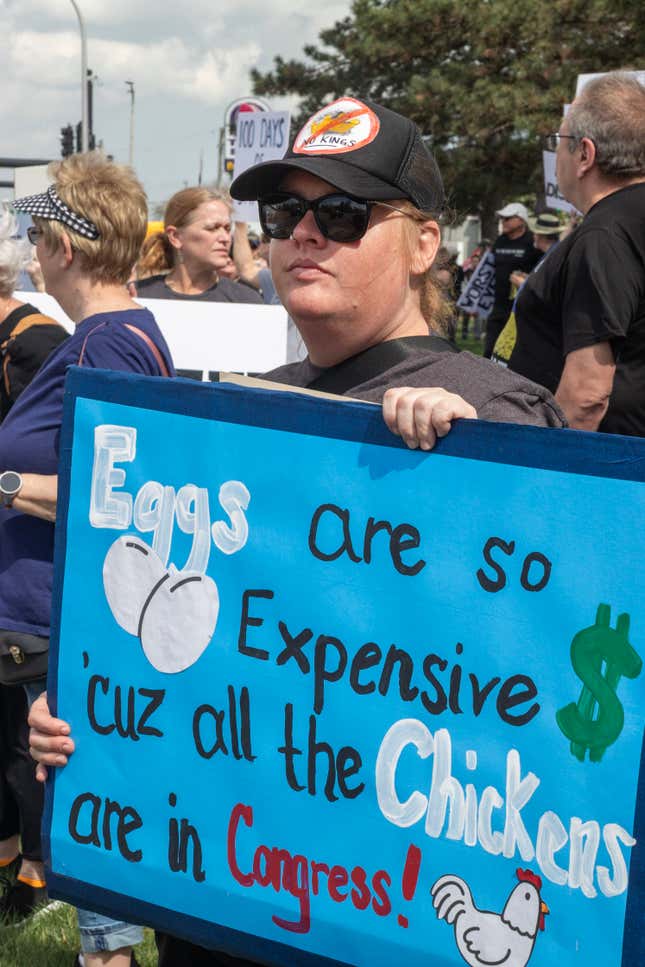 Image for article titled Trump hiring freeze is hurting inflation data collection: Report