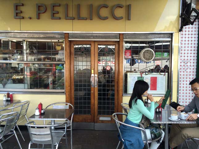 E.Pellicci on Bethnal Green Road