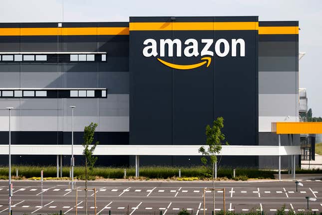  Amazons Logistikzentrum in Bretigny-sur-Orge, Frankreich. 