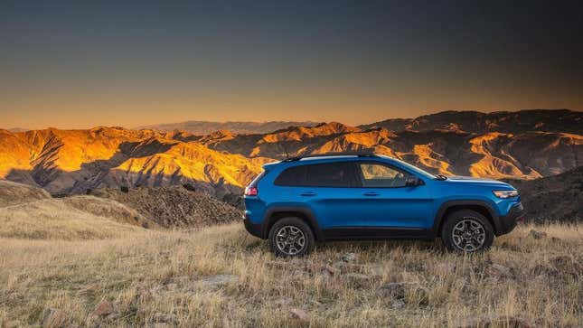 A 2019 Jeep Cherokee looks out over the twilight, pondering if it’s worth coming back. It is, little Jeep.