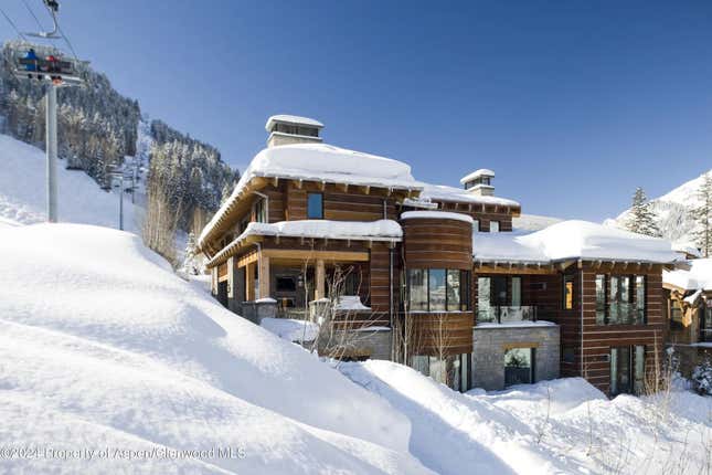 Bild für Artikel mit dem Titel Eine legendäre Hollywood-Villa, ein Rückzugsort am Hang in Aspen und eine Ranch in Oregon: Der Luxus-Immobilien-Rückblick dieser Woche