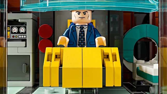 A screenshot shows the X-Men Lego set. 