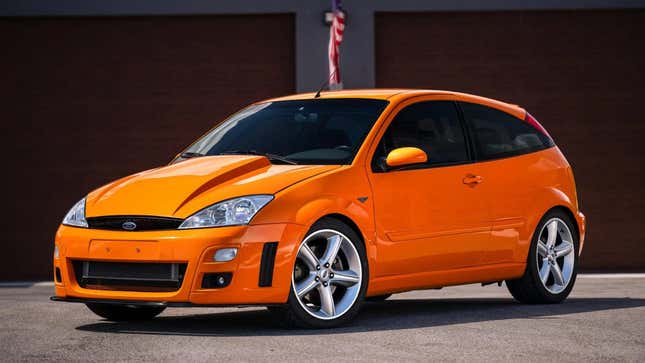 Image for article titled This Bonkers 2001 Ford Focus Has A Supercharged 611 Horsepower V8 And Rear Wheel Drive