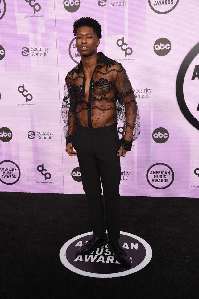 Image for article titled All the Best Looks From the 2022 American Music Awards Red Carpet