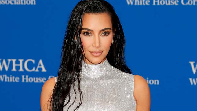 Image for article titled Kim Kardashian Pays SEC Fine In Instagram Post Promoting SEC