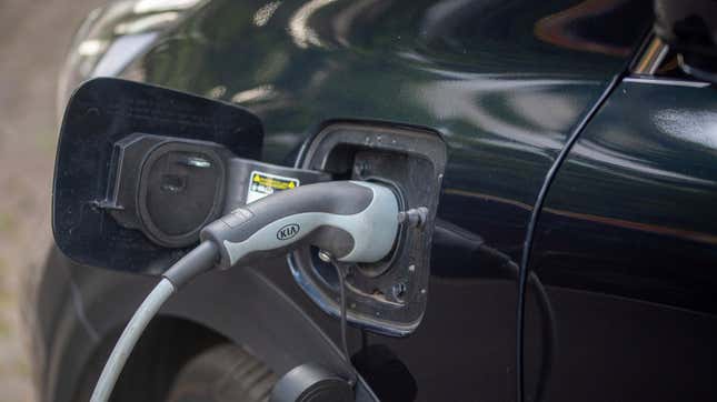 Image for article titled Read This: EV Charging Should Be So Much Easier