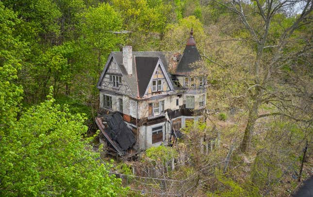 This House in Pittsburgh’s Homewood section once house the headquarters of the National Negro Opera Company. Fundraising to restore it got a boost this week from former President George W. Bush and former First Lady Laura Bush.