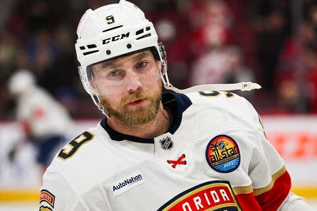 Jan 19, 2023; Montreal, Quebec, CAN; Florida Panthers center Sam Bennett (9) during warm-up before the game against the Montreal Canadiens at Bell Centre.