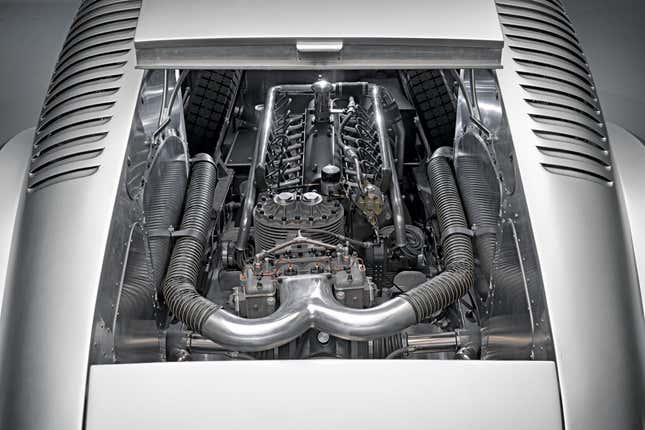 Engine bay of the Auto Union Type 52