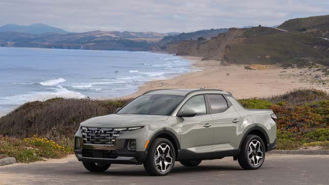 Image for article titled 571,000 Hyundai Santa Cruz, Santa Fe, Kia Carnivals Recalled for Fire Risk