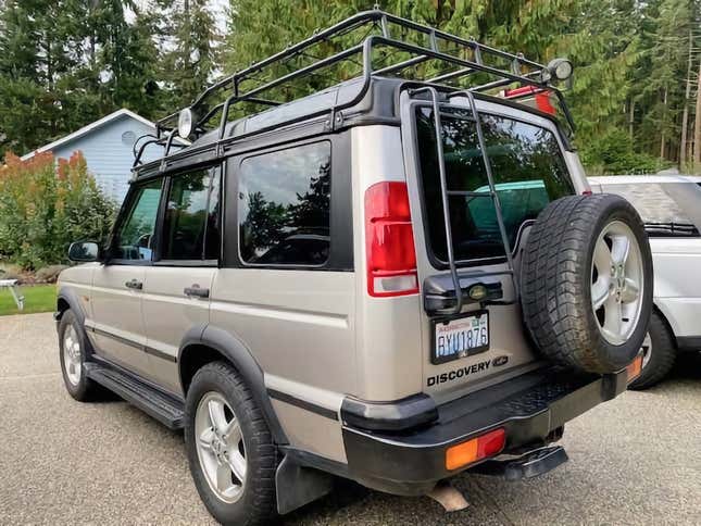 Image for article titled At $7,500, Should We Be Glad To Have Found This 1999.5 Land Rover Discovery II?