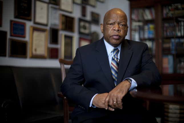 Der Kongressabgeordnete John Lewis (D-GA) wird am 17. März 2009 in seinem Büro im Bürogebäude Canon House in Washington, D.C. fotografiert. Der ehemalige Big Six-Anführer der Bürgerrechtsbewegung war der Architekt und Hauptredner des historischen Marsches auf Washington im Jahr 1963.