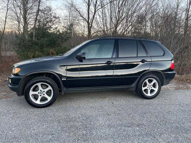 Image for article titled At $2,950, Does This 2001 BMW X5 Mark The Spot?