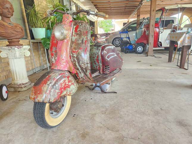 Image de l'article intitulé Lambretta LD 125, Toyota Land Cruiser FJ40, Pontiac Solstice GXP&amp;#xa0;: les voitures les plus géniales que j’ai trouvées à vendre en ligne