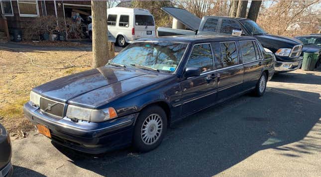 Image for article titled I Love Everything About This Volvo S90 Limo With Nearly 500,000 Miles